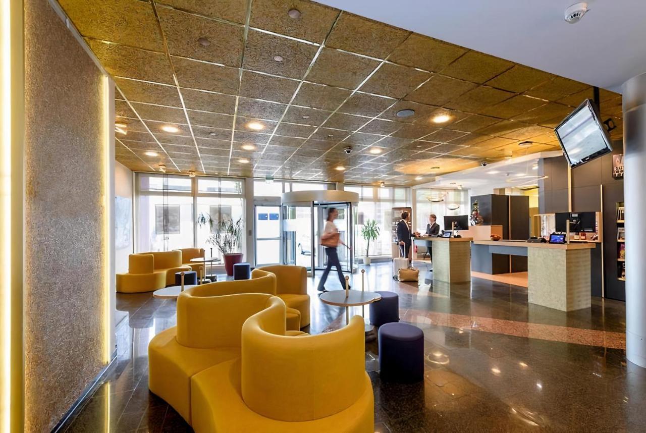 Plaza Hotel 4*